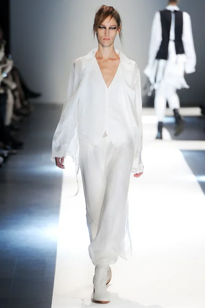 Look 4